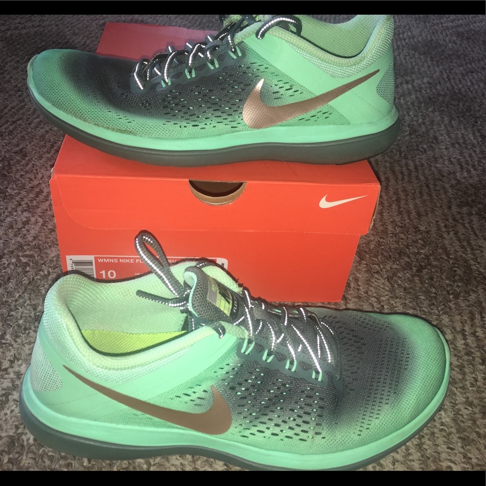 Nike Flex RN Shield